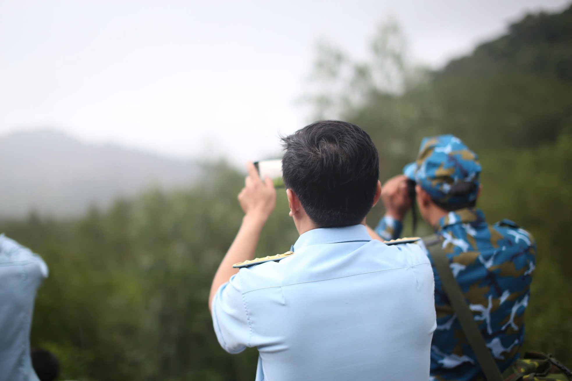 Tim phi cong Yak-130 anh 6