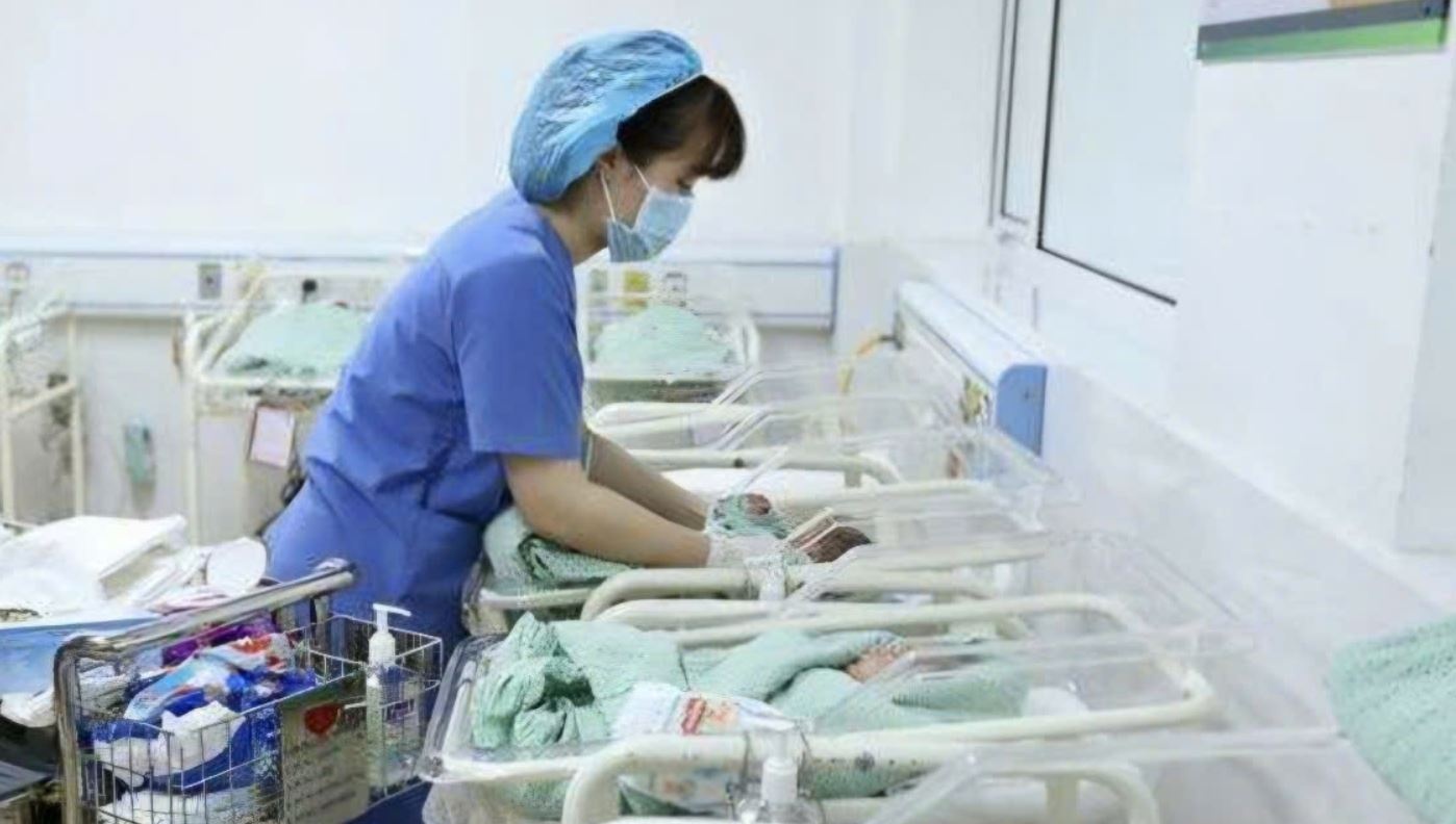 Dong Nai ho tro 1 trieu dong cho phu nu sinh du hai con truoc 35 tuoi hinh anh