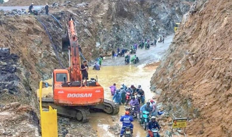 Deo An Khe te liet hinh anh