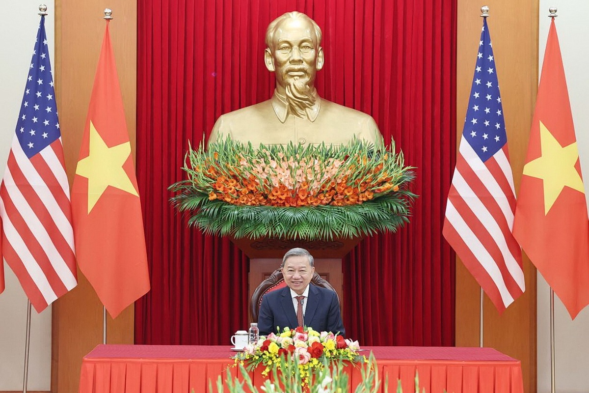 To Lam Donald Trump anh 1