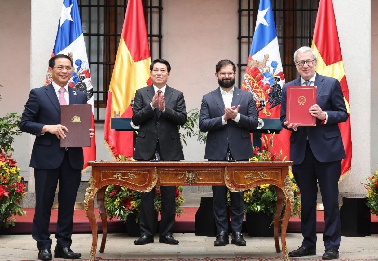 Tuyen bo chung giua nuoc Cong hoa XHCN Viet Nam va Cong hoa Chile hinh anh