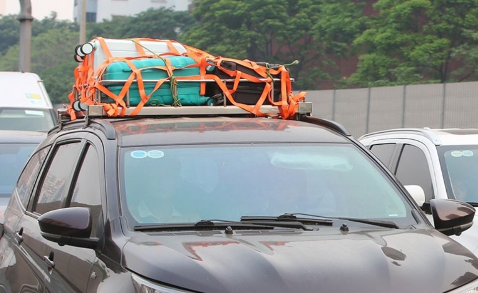 Ve que an Tet, cho hang hoa tren noc oto co bi xu phat? hinh anh