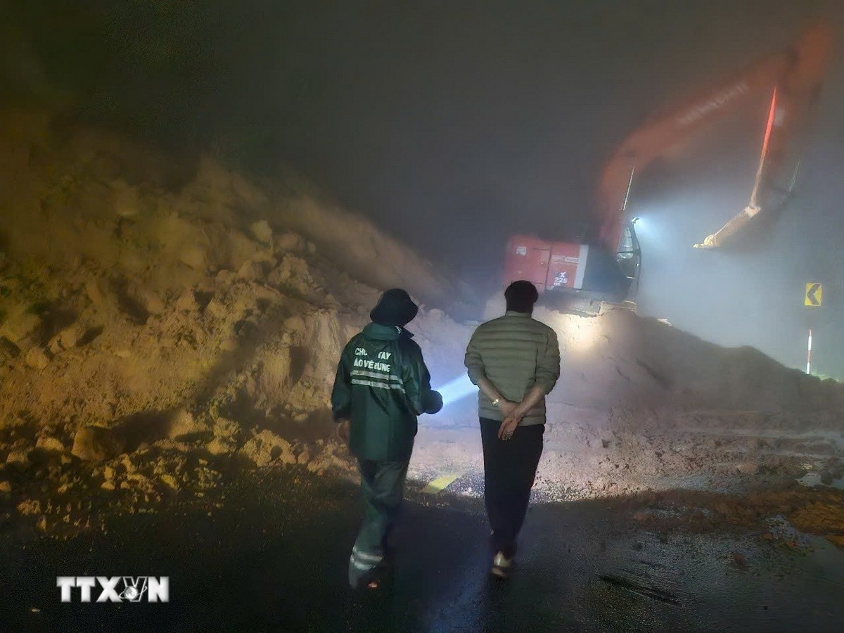 Khanh Le,  Lam Dong anh 1