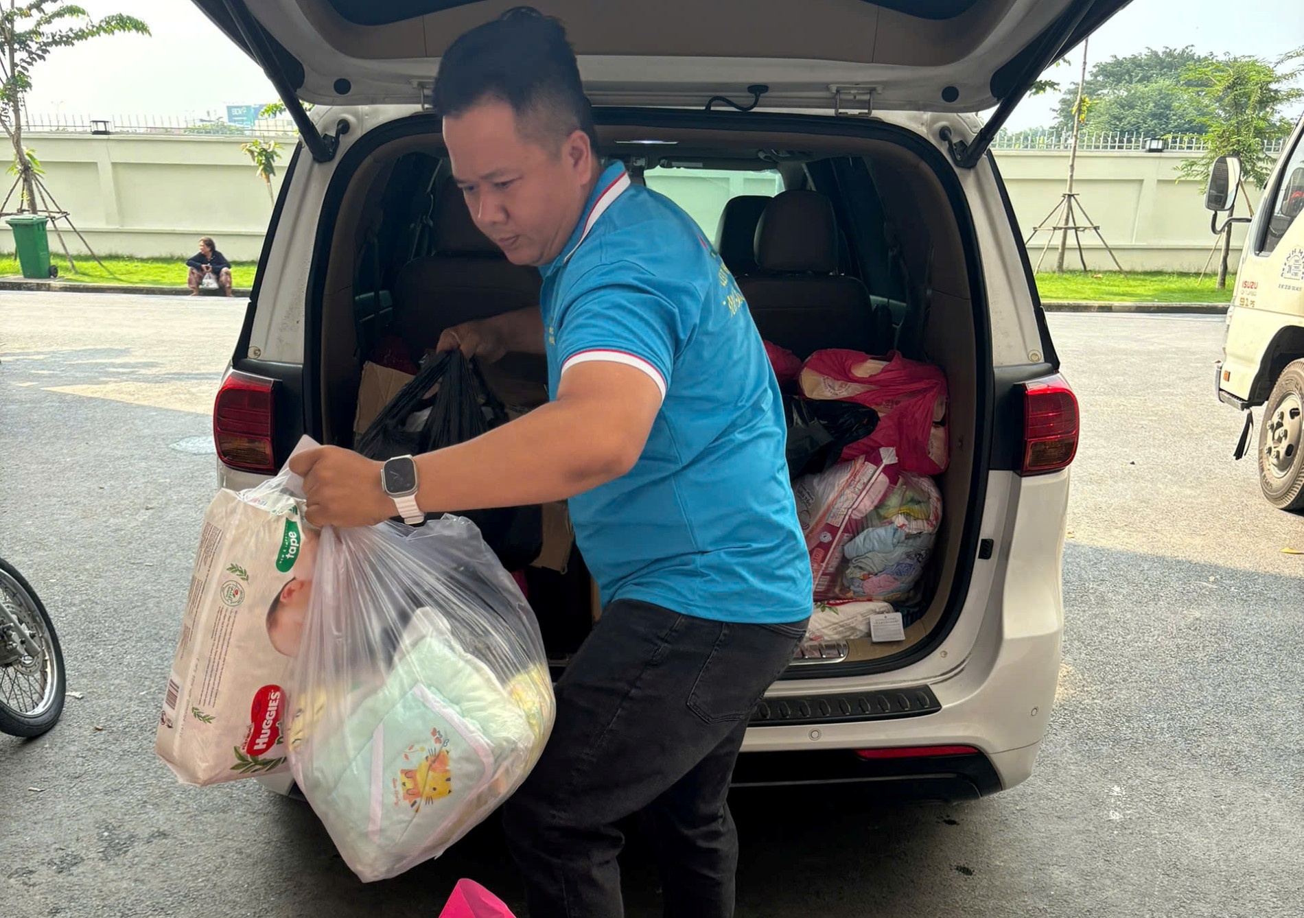 Be so sinh thung xop anh 4