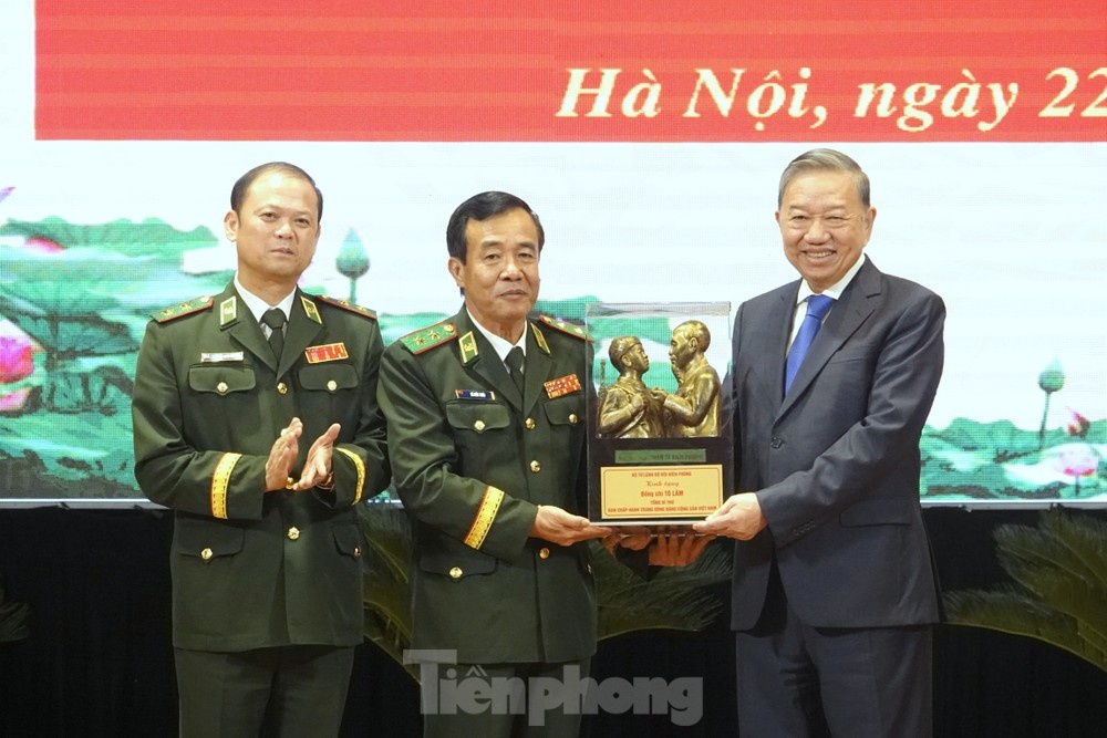 Bo doi Bien phong anh 6