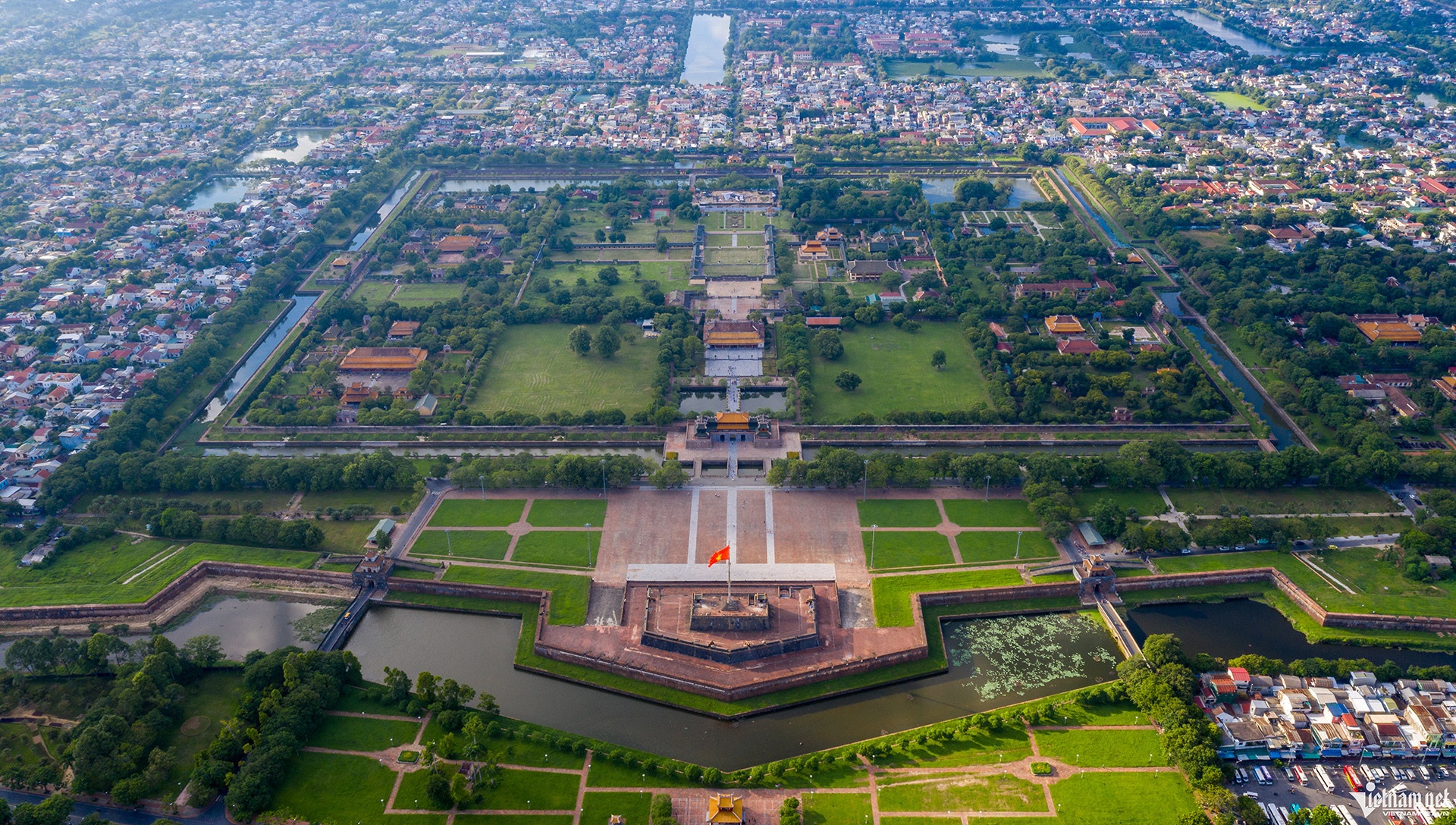 Hue Trung uong anh 1