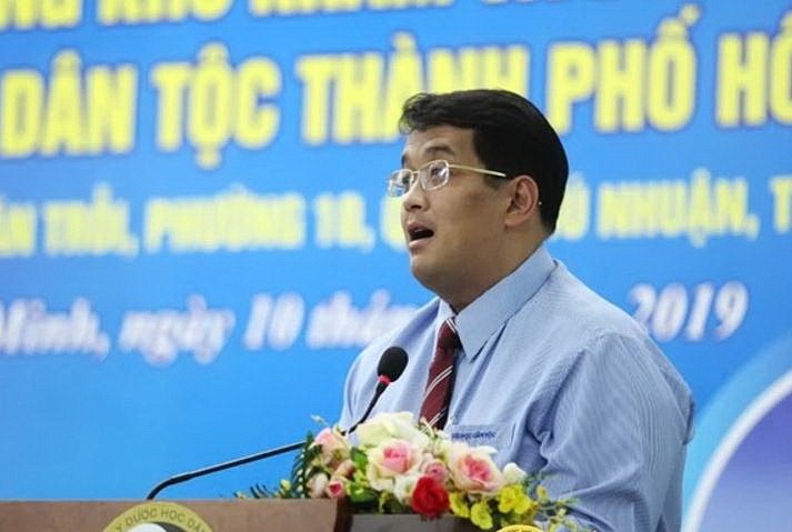 Tam dinh chi cong tac Vien Truong Vien Y Duoc hoc dan toc TP.HCM hinh anh