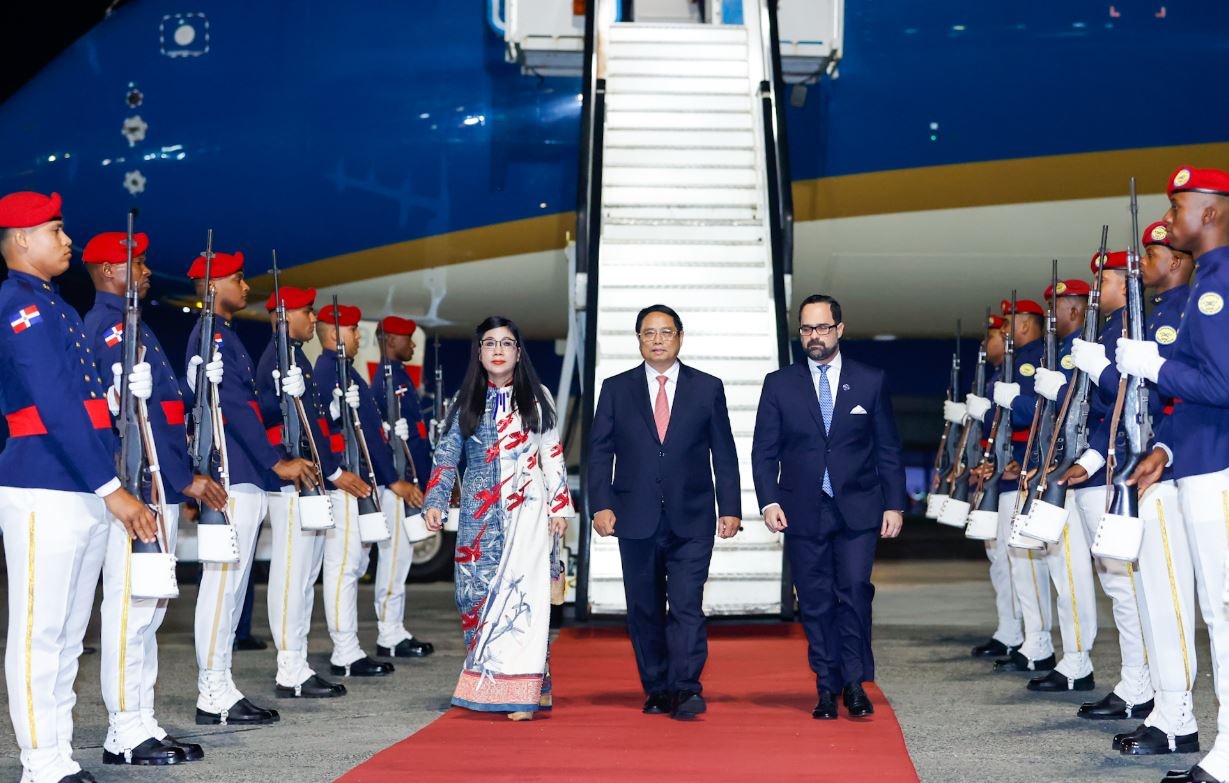 Thu tuong va Phu nhan bat dau tham chinh thuc Cong hoa Dominica hinh anh