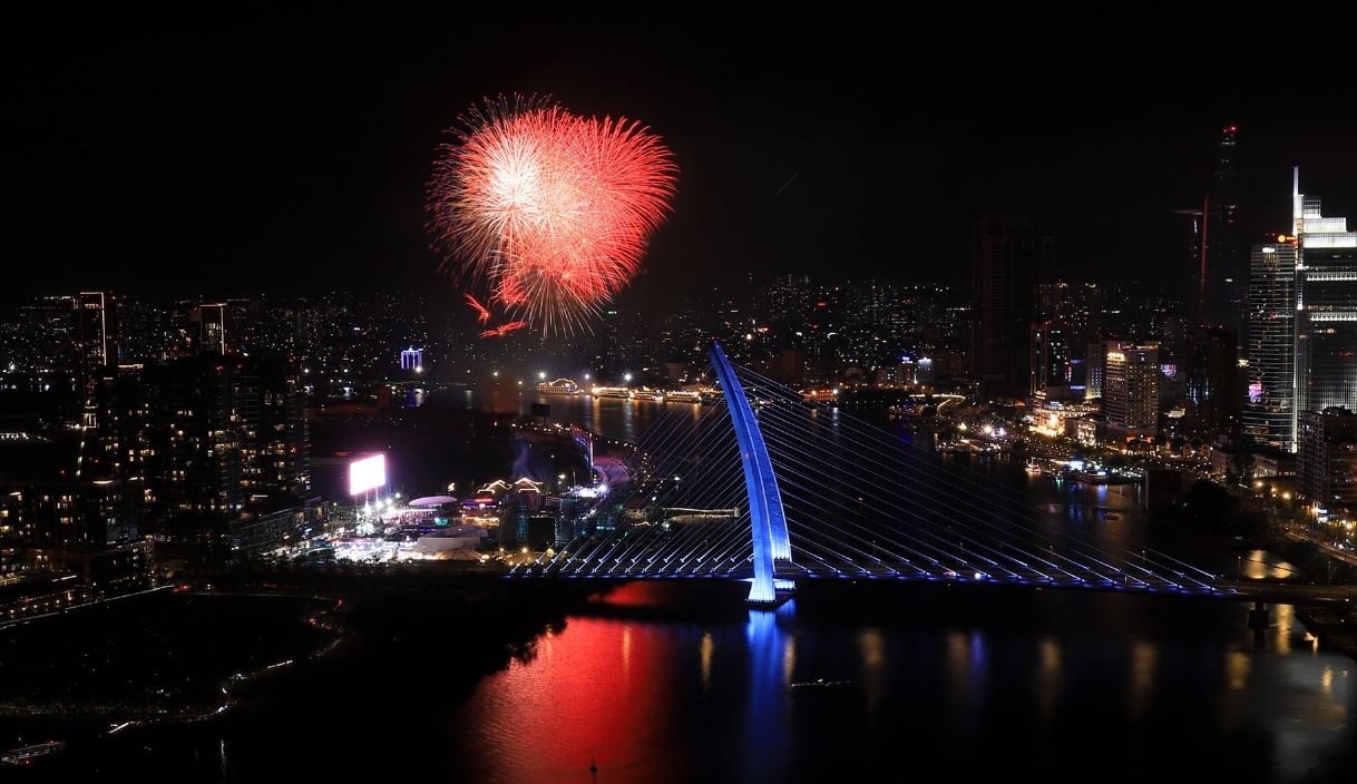 15 diem ban phao hoa giao thua Tet At Ty 2025 tai TP.HCM hinh anh