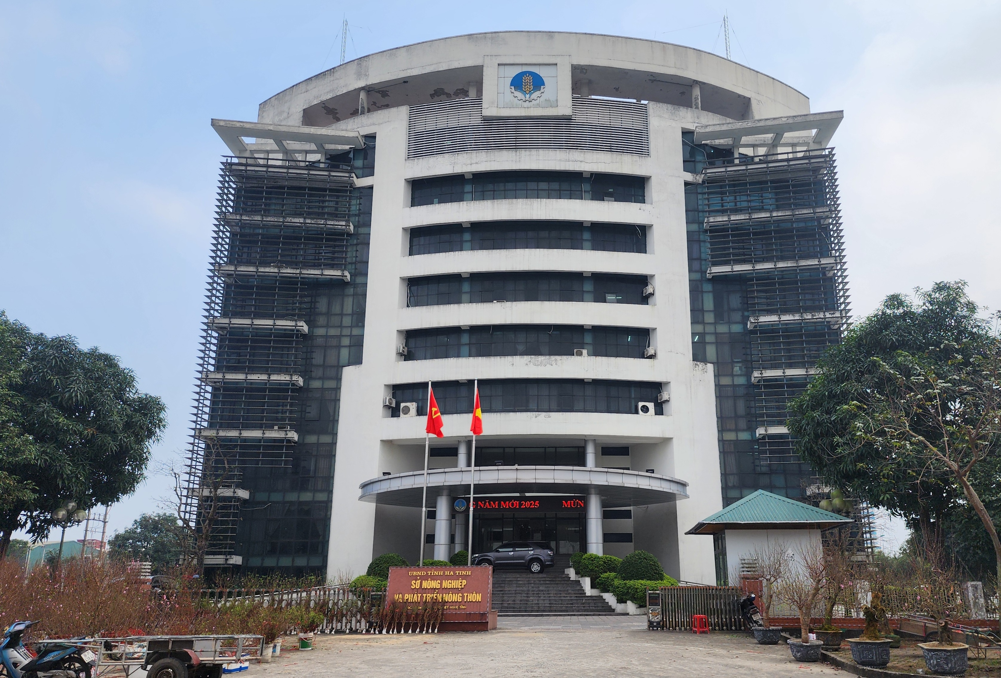 Mot so co 91 nguoi xin nghi huu truoc tuoi hinh anh