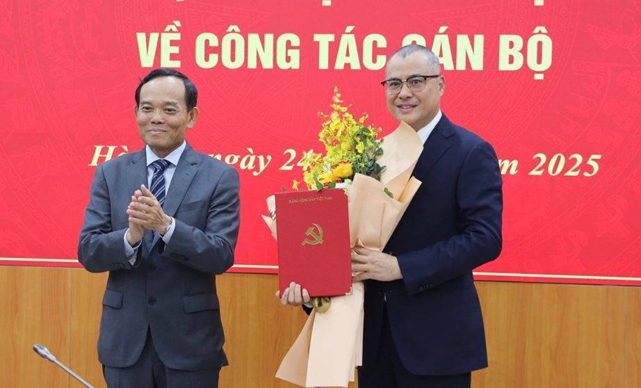 Bi thu Phu Yen Pham Dai Duong lam Pho ban Kinh te Trung uong hinh anh