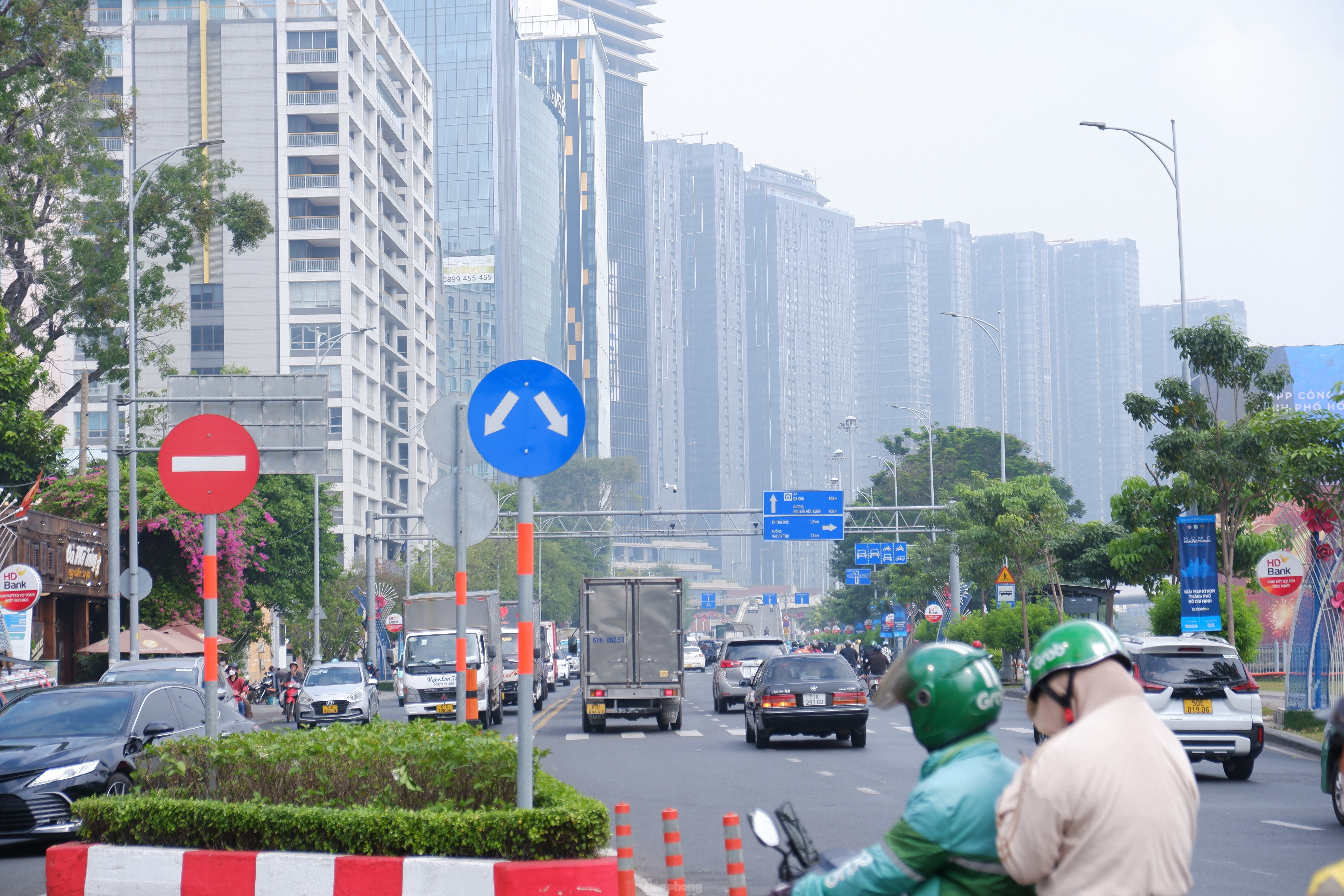 Luu y han che luu thong mot so duong o TP.HCM vao cuoi tuan hinh anh