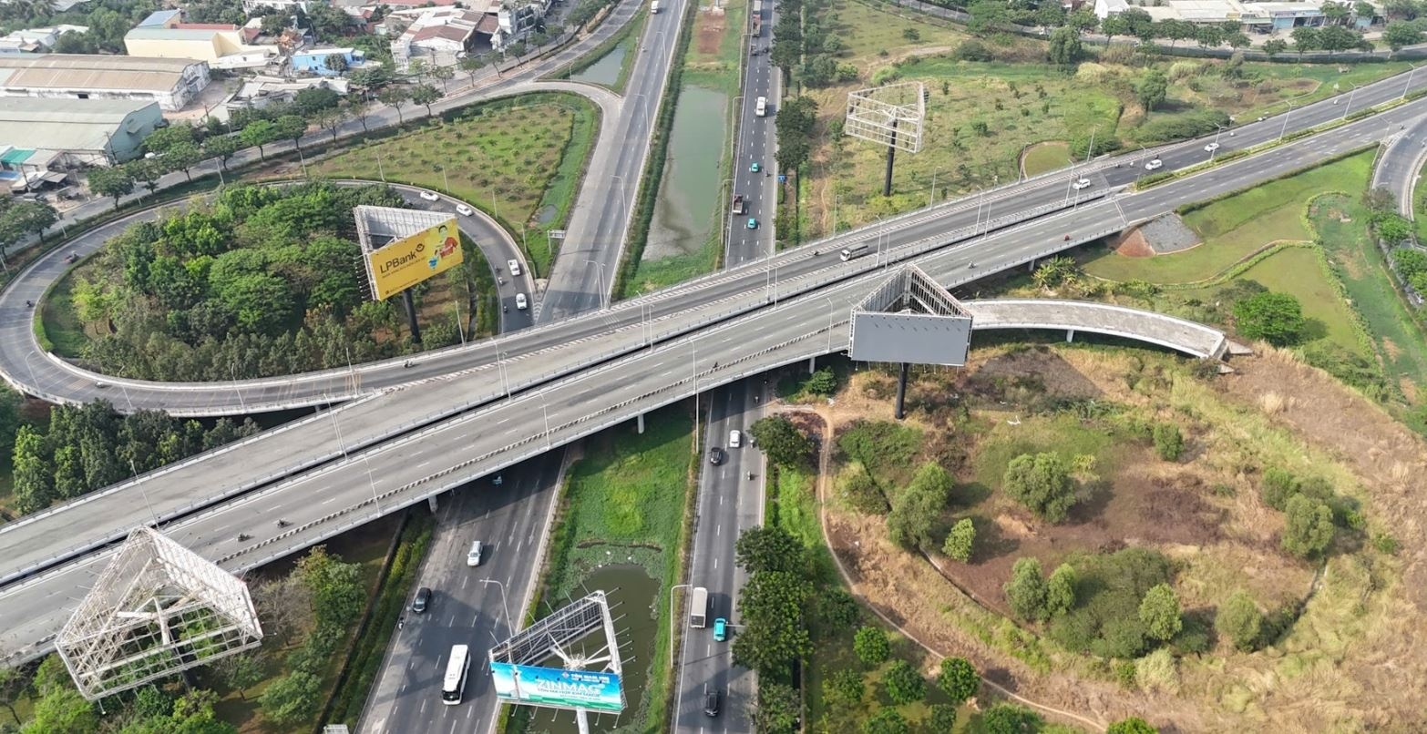 TP.HCM don phuong cham dut hop dong du an BOT gan 1.600 ty dong hinh anh