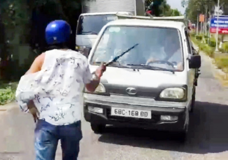 Dap pha oto tai anh 1