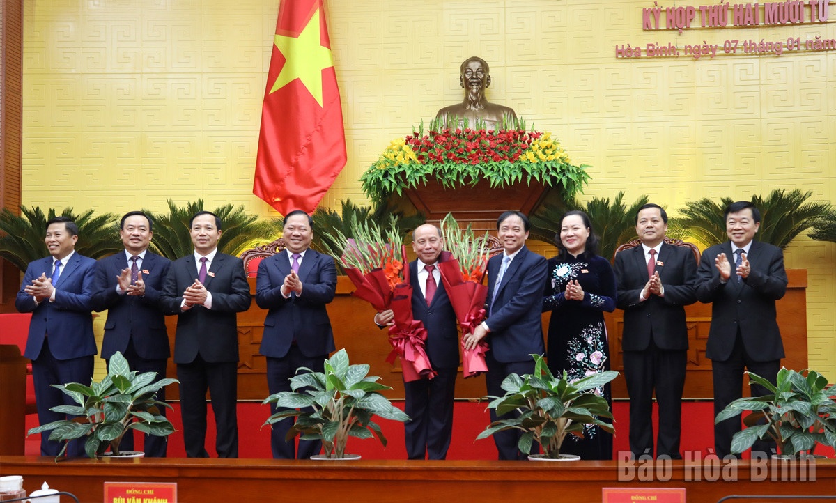 chu tich tinh Hoa Binh anh 1