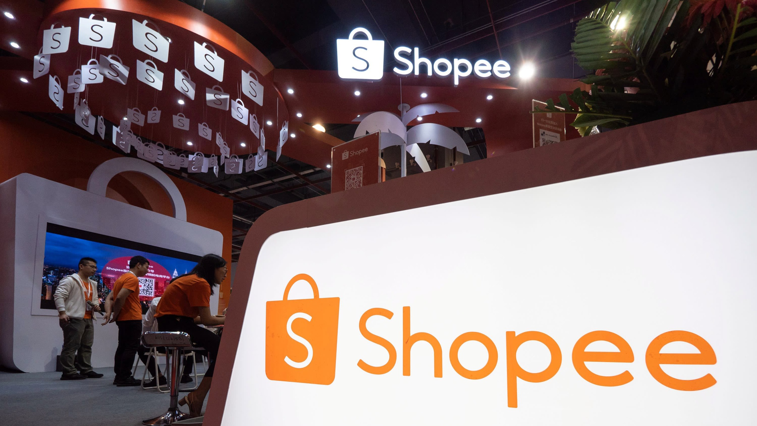 Cong ty me cua Shopee tro thanh de che 137 ty USD nhu the nao? hinh anh