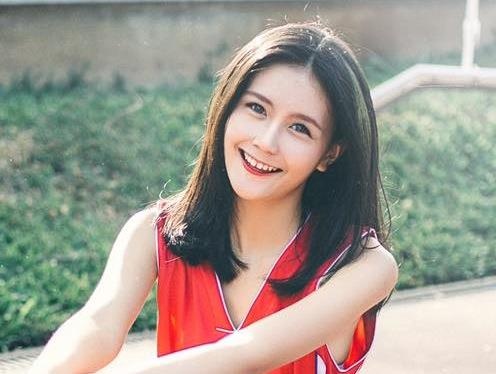 Nu sinh 15 tuoi tham gia cac show dien cua NTK Do Manh Cuong hinh anh