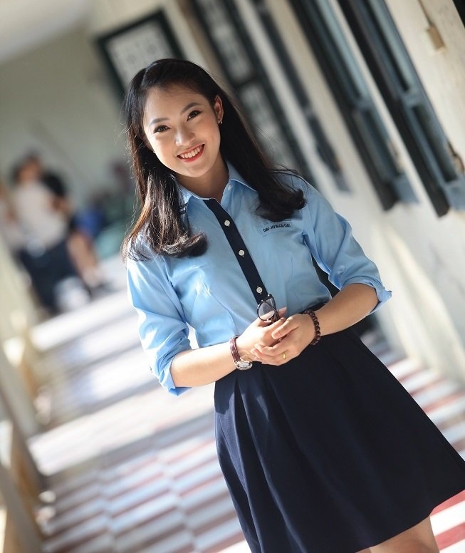 nữ sinh nhại 7 thứ tiếng ảnh 2 nu sinh nhai 7 thu tieng anh 2
