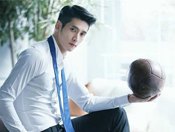 'Nam than bong chuyen' cao 1,98 m noi tieng tai Han Quoc hinh anh