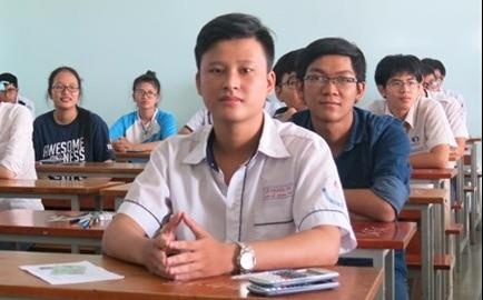 'Bat mach, chan benh' truong dai hoc ngoai cong lap hinh anh