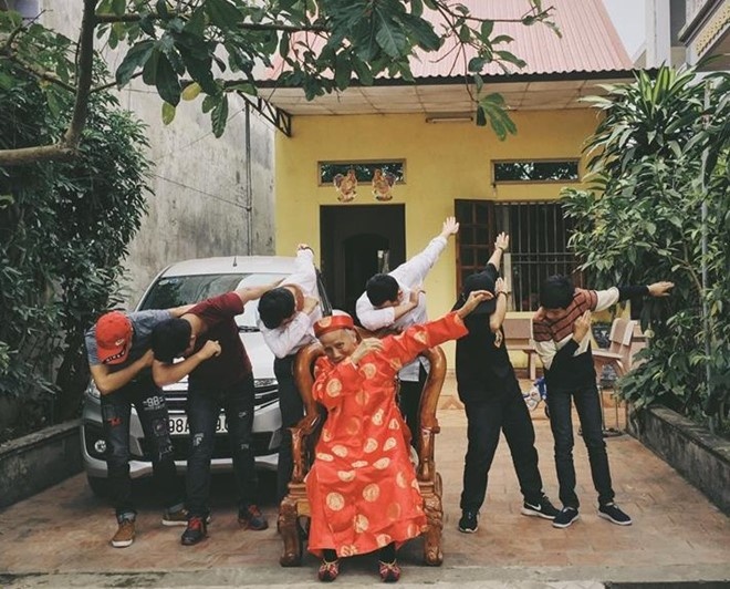 su kien hot tren mang tuan qua anh 5