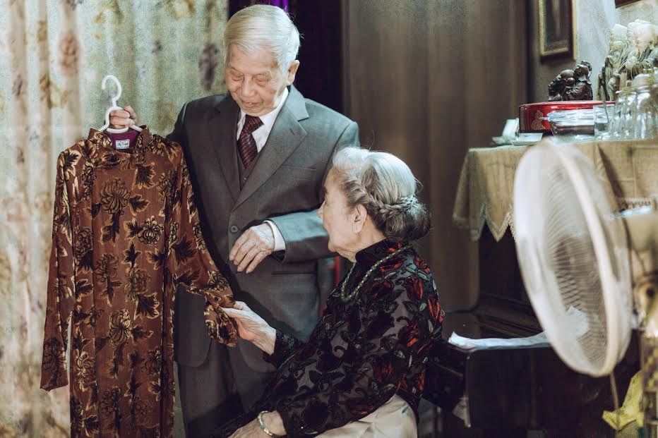 anh ong ba anh gay xuc dong anh 10