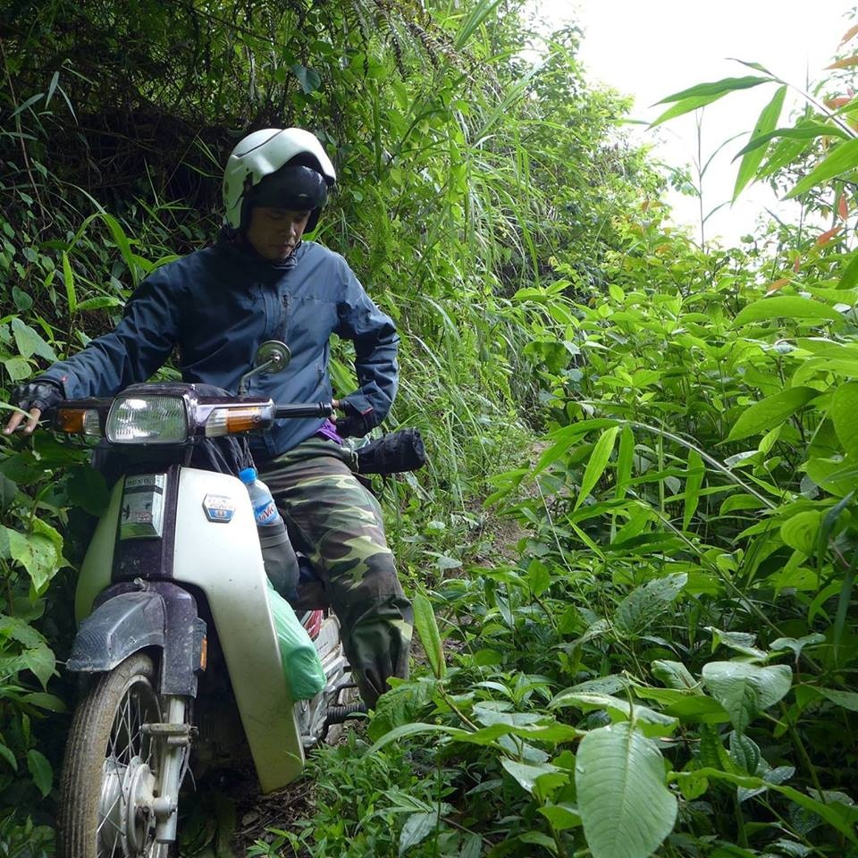 co gai chay tu nam ra bac trong 40 tieng anh 2