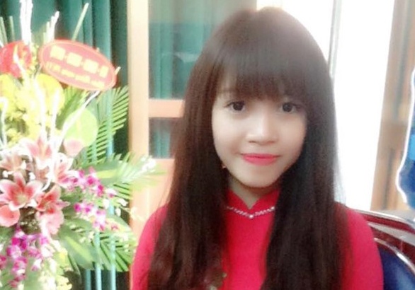 Co giao tre chien dau voi ung thu bang nu cuoi hinh anh