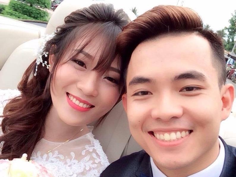 Chuyen tinh cua vo chong cam diec bam sinh hinh anh