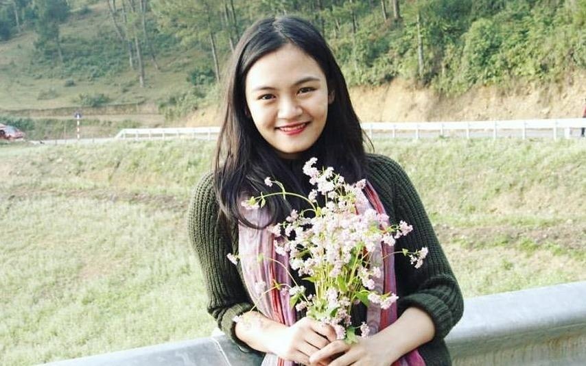 Chan dung nu sinh gianh hoc bong 12 truong dai hoc My hinh anh