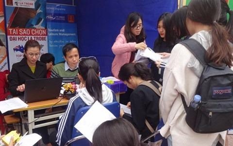 Huong nghiep chua tot, hoc sinh lung tung chon nghe hinh anh