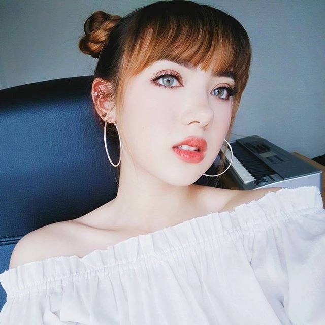 hot girl Thai mac ao dai anh 2