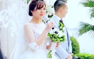 Tu Linh khoc trong dam cuoi hinh anh