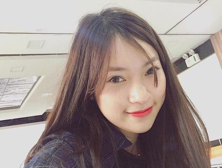 Nu sinh 'nhai' 7 thu tieng doc ban tin bang giong ba mien hinh anh
