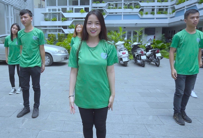 sinh viên kinh tế nhảy flashmob ảnh 2 sinh vien kinh te nhay flashmob anh 2