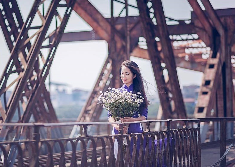 hot girl ao dai do anh 3