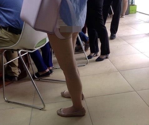 ăn mặc phản cảm nơi công cộng ảnh 2 an mac phan cam noi cong cong anh 2