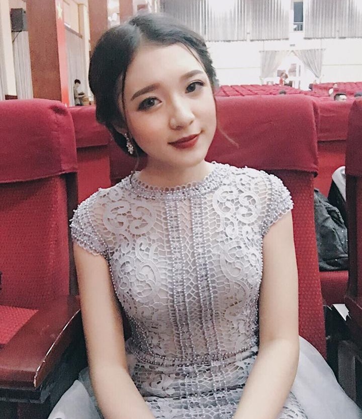 Quán quân Speak Up 2017 Vũ Phương Thảo ảnh 2 Quan quan Speak Up 2017 Vu Phuong Thao anh 2