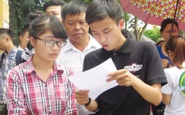 Bo GD&DT noi ve de thi tham khao THPT quoc gia 2017 hinh anh