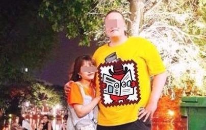 Co gai gap rac roi khi bi hieu nham co ban trai Tay nang 140 kg hinh anh