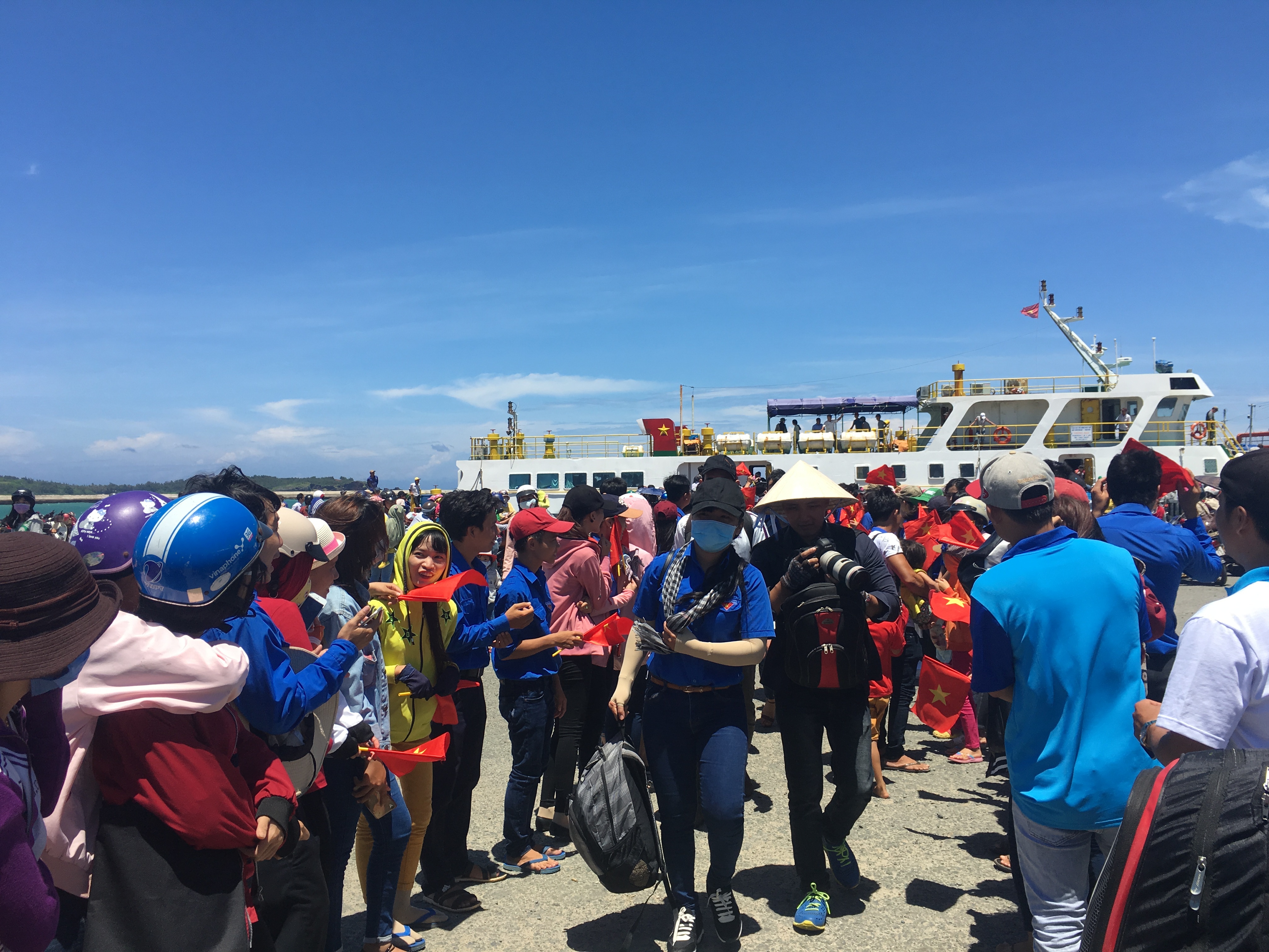 Sinh vien voi bien dao To quoc 2017 anh 1