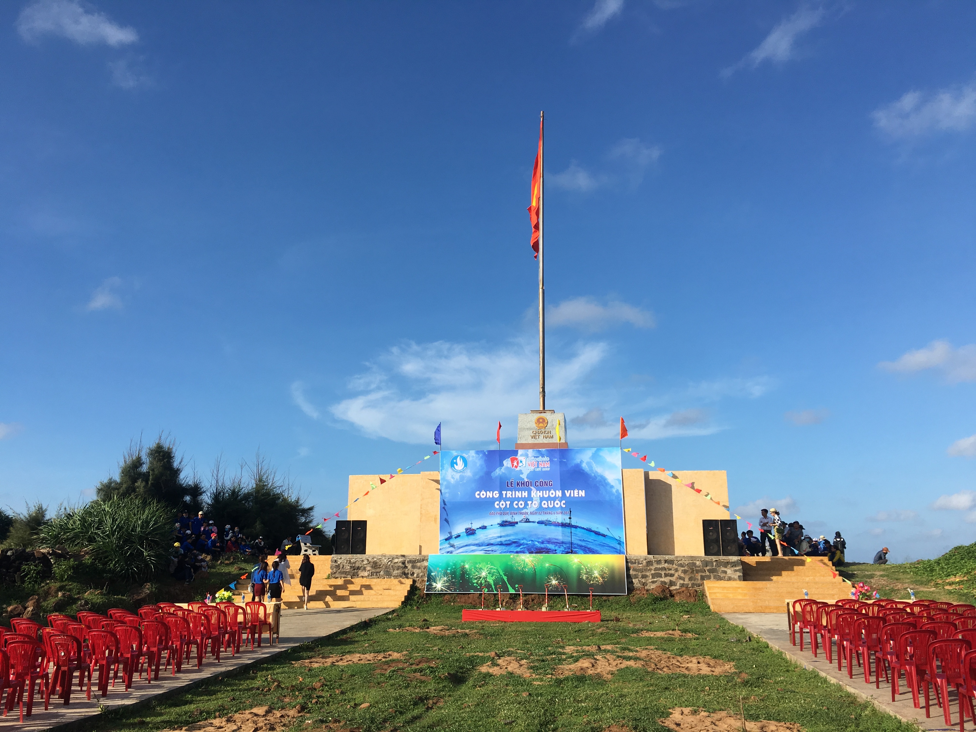 Sinh vien voi bien dao To quoc 2017 anh 10