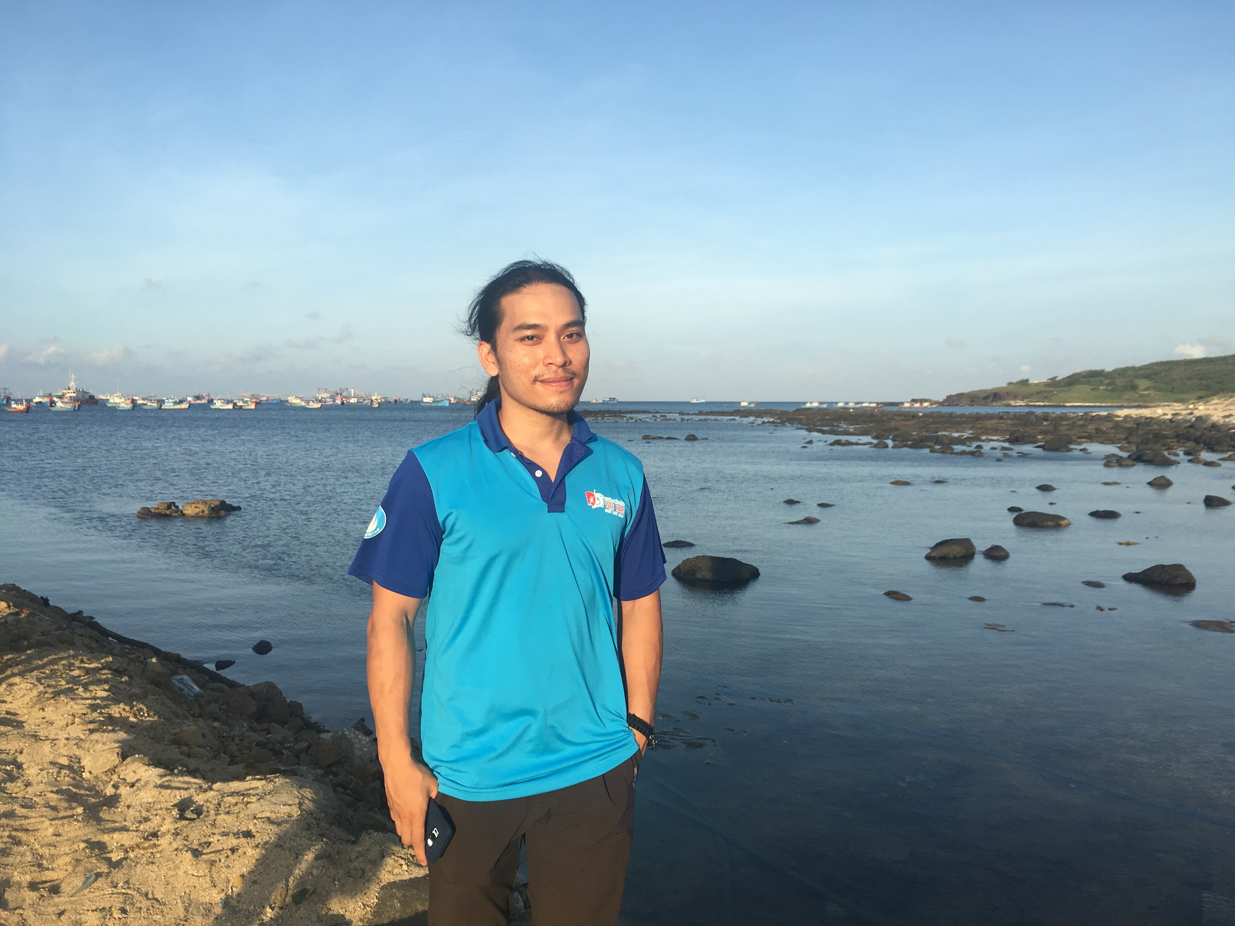 Hoang Le Giang chia se cam nghi ve dao Phu Quy hinh anh