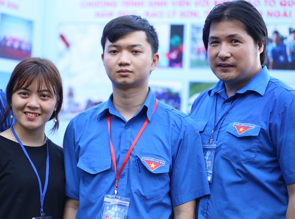 Sinh vien voi bien dao To quoc 2017 anh 3