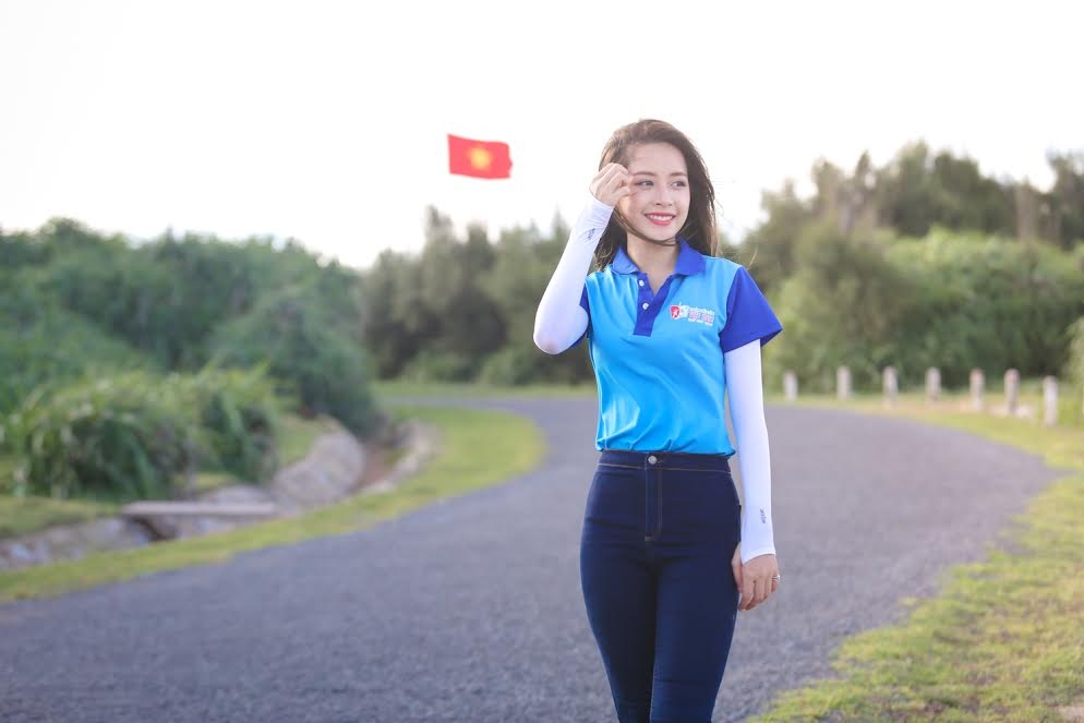 Chi Pu du chuong trinh sinh vien voi bien dao To quoc anh 6