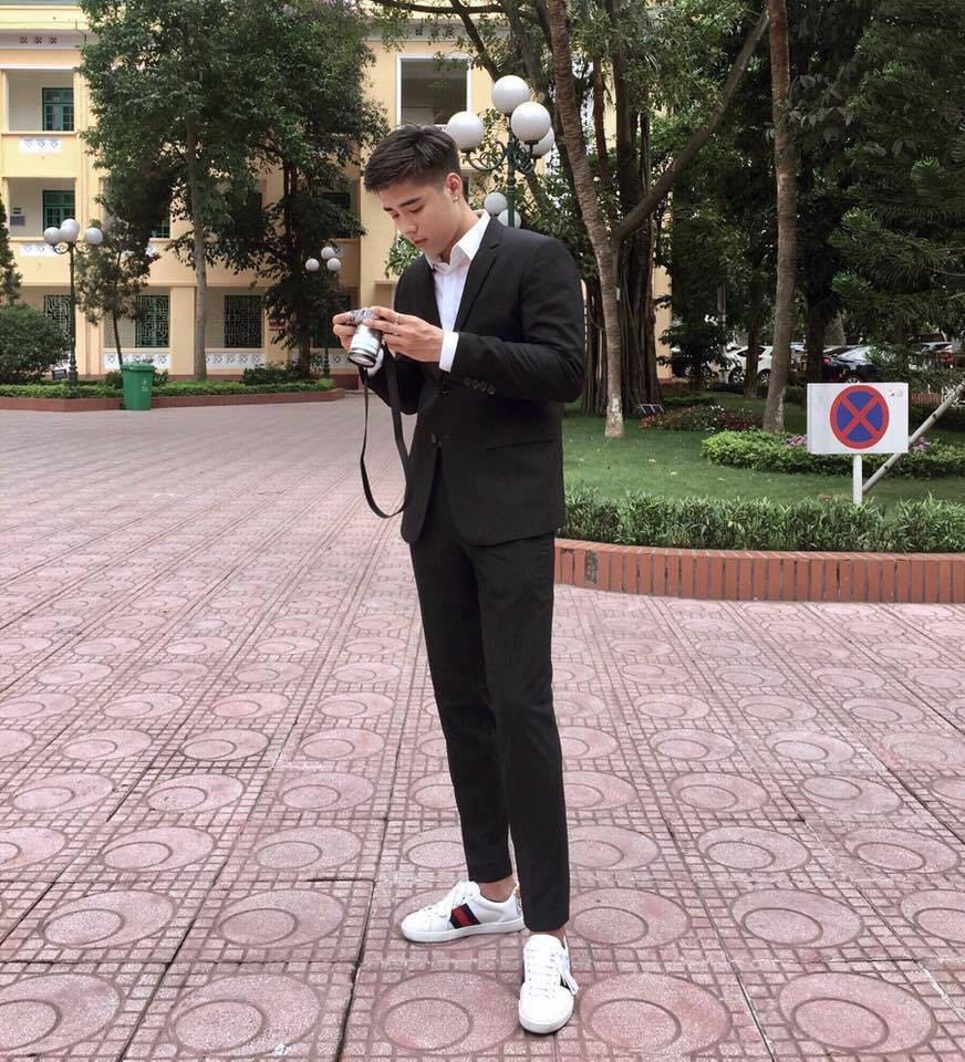 trai dep tren xe buyt tiep tuc gay chu y anh 1