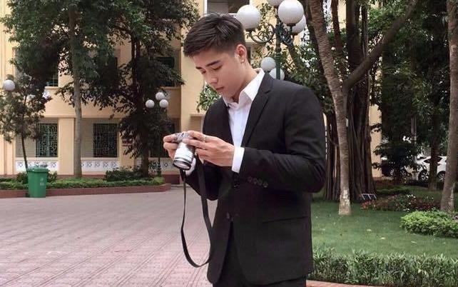 'Trai dep tren xe buyt' tiep tuc gay chu y khi dien vest lich lam hinh anh