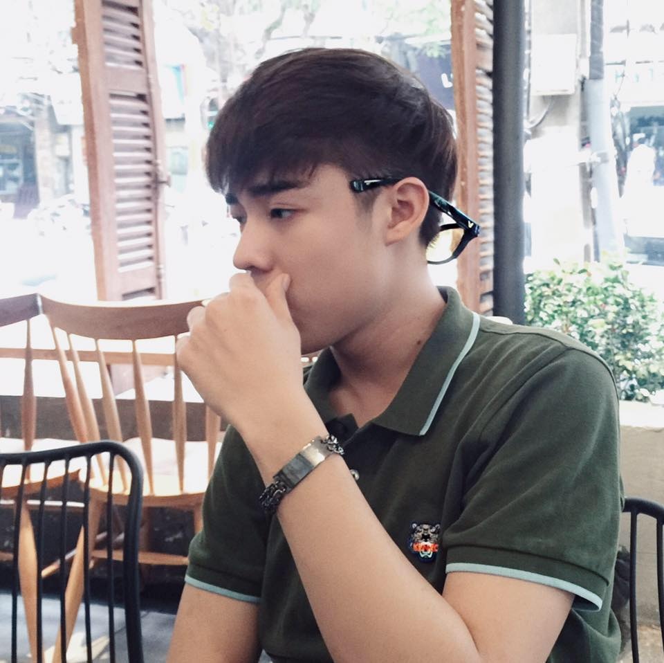 trai dep tren xe buyt tiep tuc gay chu y anh 2