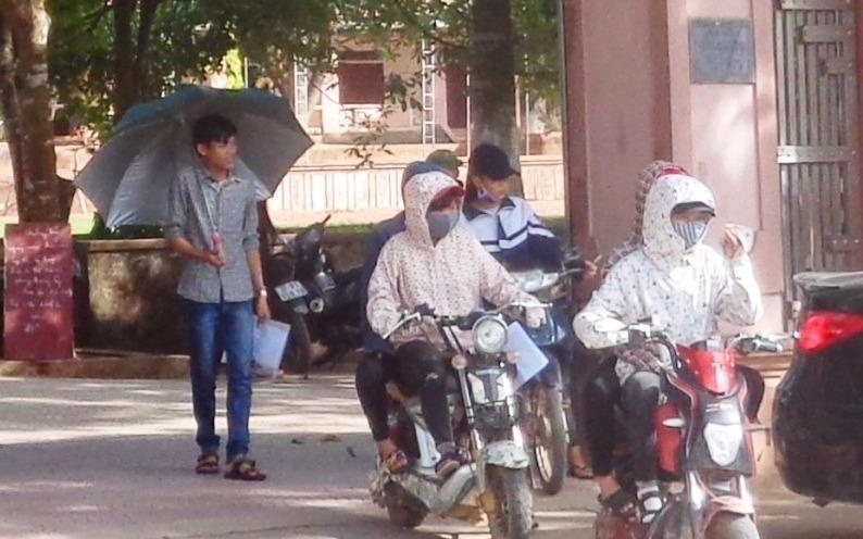 Nghe An chan chinh viec day them, hoc them theo 'phong trao' hinh anh