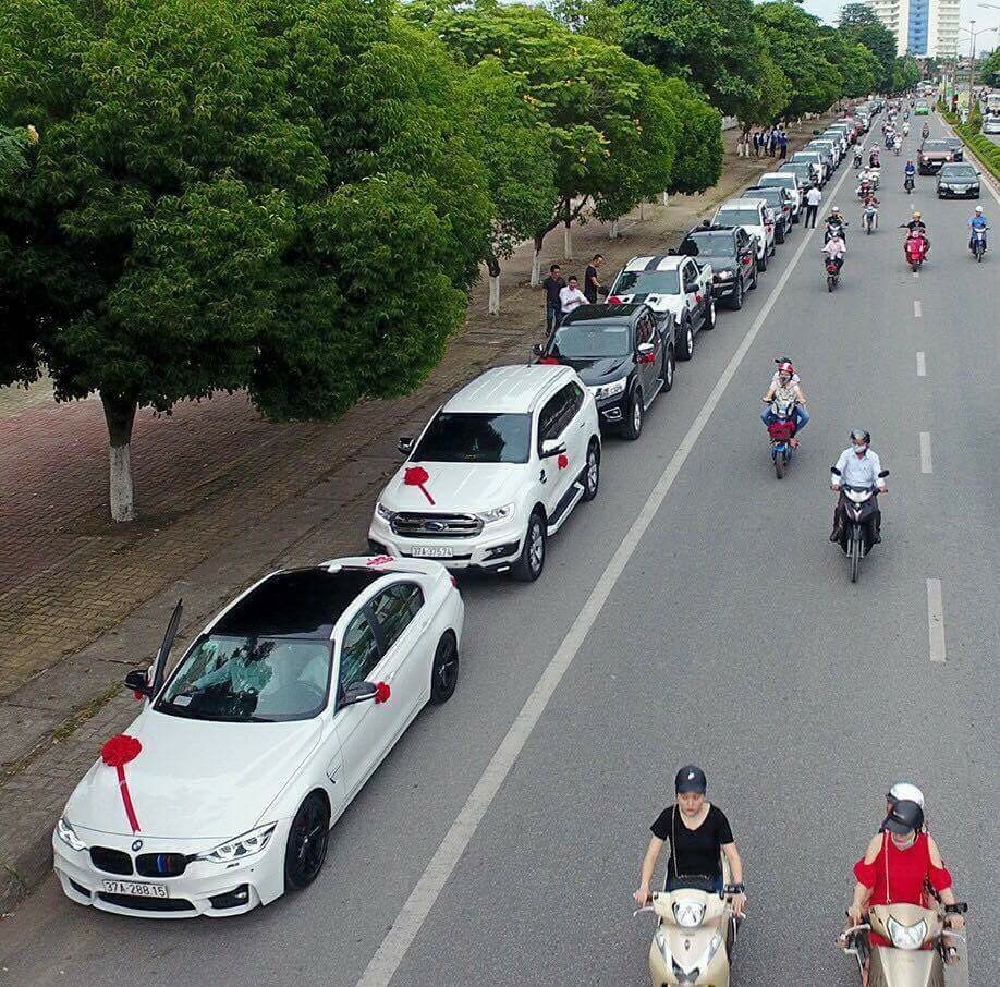 rước dâu bằng 60 xe Ford ảnh 1 ruoc dau bang 60 xe Ford anh 1